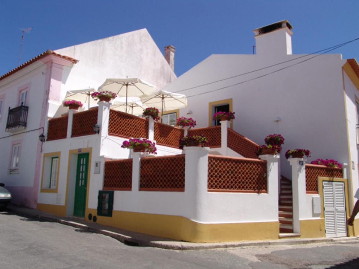 Casa Do Adro Da Igreja Turismo De Habitacao Hotel Vila Nova de Milfontes Exterior photo